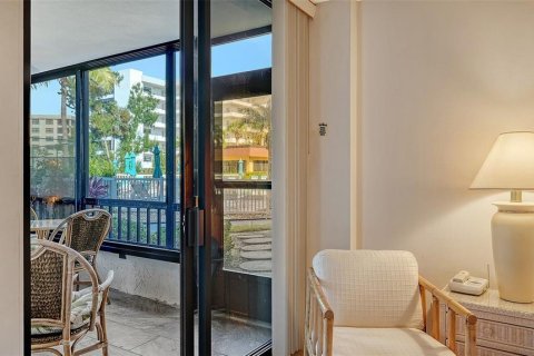 Condo in Sarasota, Florida, 2 bedrooms  № 2211461 - photo 25