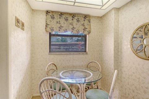 Condo in Sarasota, Florida, 2 bedrooms  № 2211461 - photo 20
