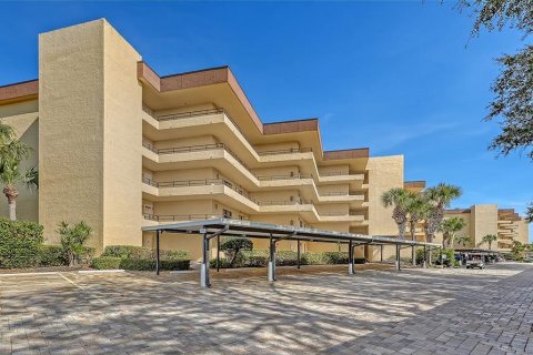 Condo in Sarasota, Florida, 2 bedrooms  № 2211461 - photo 5