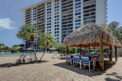 Condo in Clearwater, Florida, 2 bedrooms  № 2402775 - photo 24