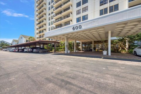 Condo in Clearwater, Florida, 2 bedrooms  № 2402775 - photo 23