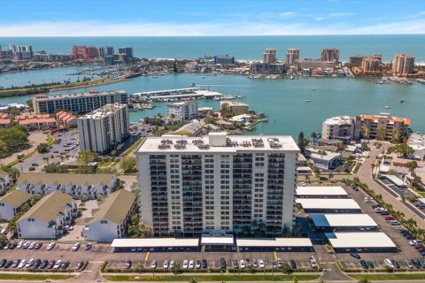 Condo in Clearwater, Florida, 2 bedrooms  № 2402775