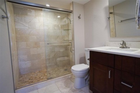 Condo in Clearwater, Florida, 2 bedrooms  № 2402775 - photo 20