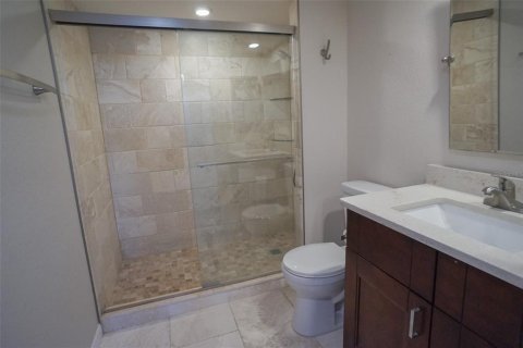 Condo in Clearwater, Florida, 2 bedrooms  № 2402775 - photo 19