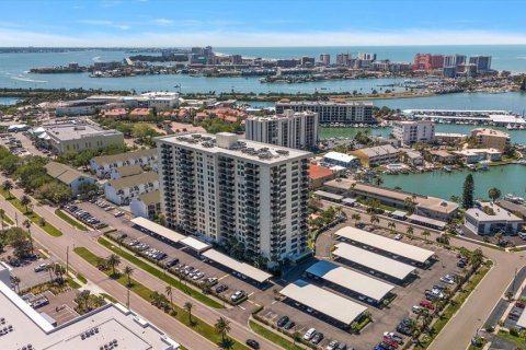 Condo in Clearwater, Florida, 2 bedrooms  № 2402775 - photo 22