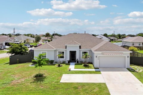 Casa en Port St. Lucie, Florida 4 dormitorios, 217.95 m2 № 2369921