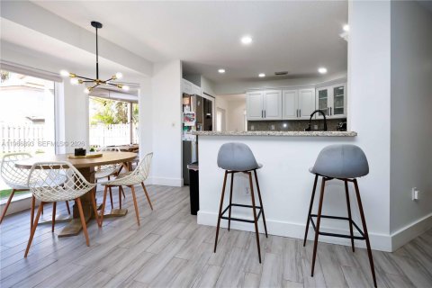 House in Margate, Florida 4 bedrooms, 222.59 sq.m. № 2029021 - photo 19