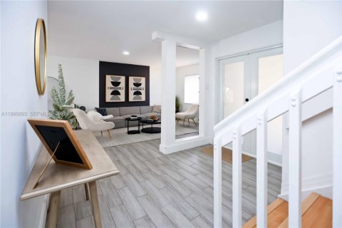 House in Margate, Florida 4 bedrooms, 222.59 sq.m. № 2029021 - photo 7