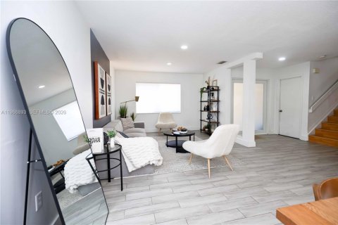 House in Margate, Florida 4 bedrooms, 222.59 sq.m. № 2029021 - photo 11