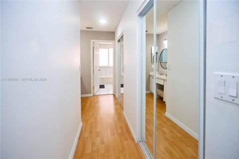 House in Margate, Florida 4 bedrooms, 222.59 sq.m. № 2029021 - photo 26