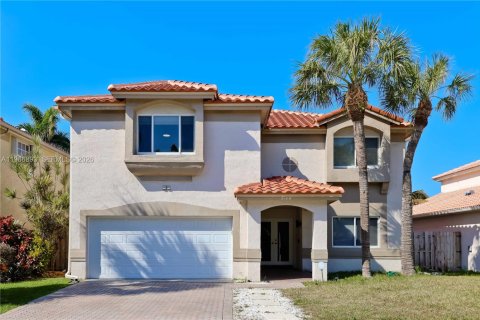 Villa ou maison à Margate, Floride 4 chambres, 222.59 m2 № 2029021