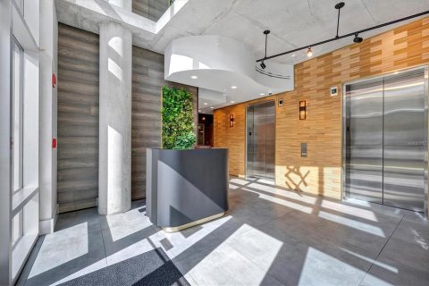 Copropriété à louer à Orlando, Floride: 2 chambres, 117.8 m2 № 2384163 - photo 4