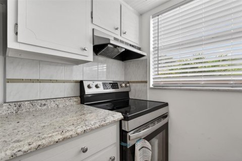 Condominio en venta en Clearwater, Florida, 1 dormitorio, 65.5 m2 № 2100640 - foto 13