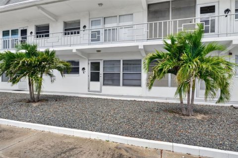 Condominio en venta en Clearwater, Florida, 1 dormitorio, 65.5 m2 № 2100640 - foto 3