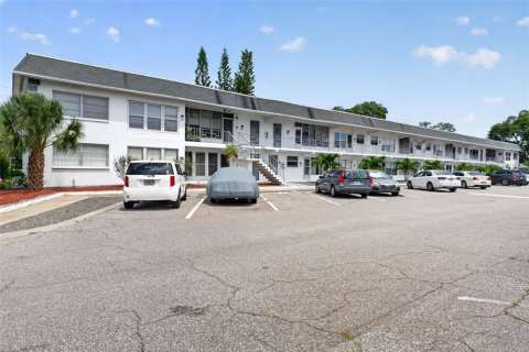 Condominio en Clearwater, Florida, 1 dormitorio № 2100640