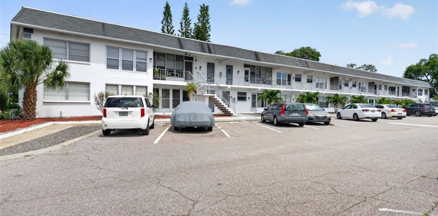 Condominio en Clearwater, Florida, 1 dormitorio № 2100640