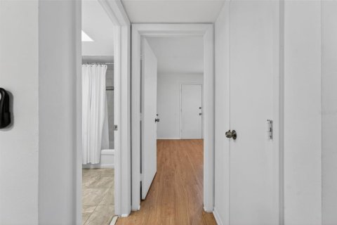 Condominio en venta en Clearwater, Florida, 1 dormitorio, 65.5 m2 № 2100640 - foto 15
