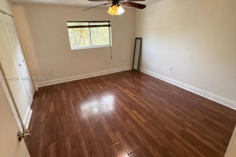 Condominio en alquiler en Miami, Florida, 2 dormitorios, 104.98 m2 № 2027707 - foto 6