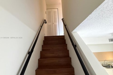 Condominio en alquiler en Miami, Florida, 2 dormitorios, 104.98 m2 № 2027707 - foto 12