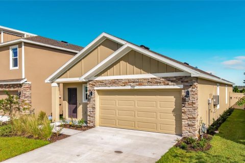 House in Zephyrhills, Florida 3 bedrooms, 144.93 sq.m. № 2378005 - photo 3