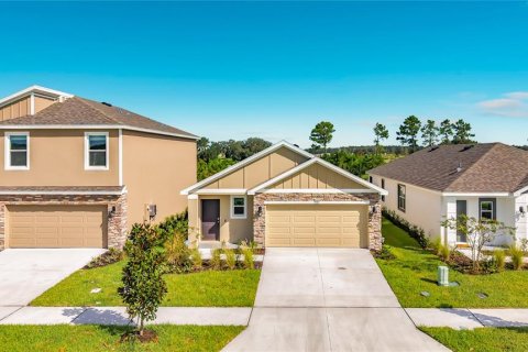 House in Zephyrhills, Florida 3 bedrooms, 144.93 sq.m. № 2378005 - photo 4