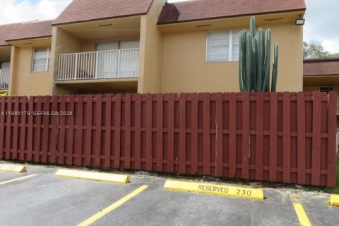 Condominio en Miami, Florida, 2 dormitorios  № 2047320