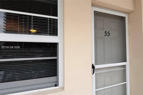 Condominio en Hallandale Beach, Florida, 1 dormitorio  № 2010809