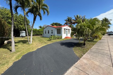 Villa ou maison à louer à Coral Gables, Floride: 3 chambres, 85.28 m2 № 2028625 - photo 21