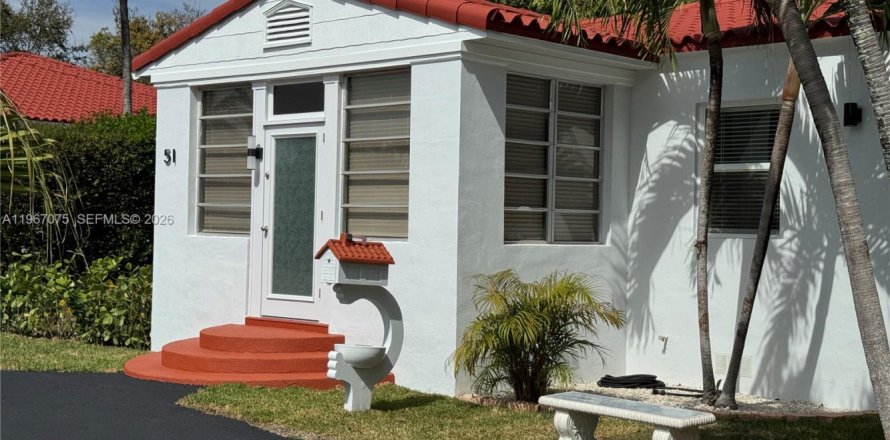 Villa ou maison à Coral Gables, Floride 3 chambres, 85.28 m2 № 2028625