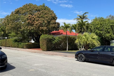 Villa ou maison à louer à Coral Gables, Floride: 3 chambres, 85.28 m2 № 2028625 - photo 24