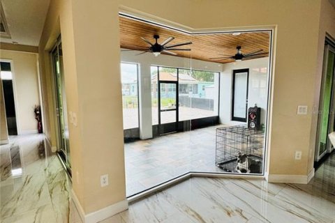 Casa en venta en Winter Haven, Florida, 4 dormitorios, 283.35 m2 № 2157891 - foto 11