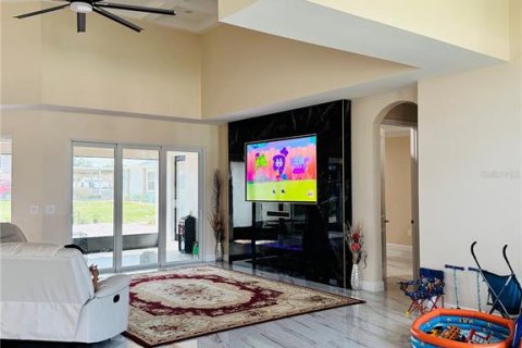 Casa en venta en Winter Haven, Florida, 4 dormitorios, 283.35 m2 № 2157891 - foto 8