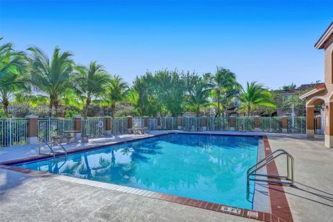 Townhouse in Cutler Bay, Florida 3 bedrooms, 120.31 sq.m. № 2026813 - photo 28