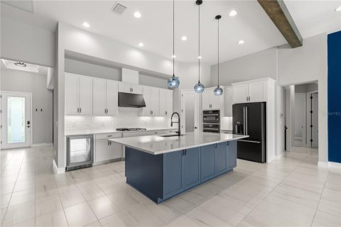 House in Riverview, Florida 5 bedrooms, 363.34 sq.m. № 1848501 - photo 23