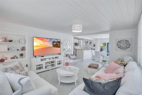 Купить виллу или дом в Сарасота, Флорида 7 комнат, 67.35м2, № 1747728 - фото 15