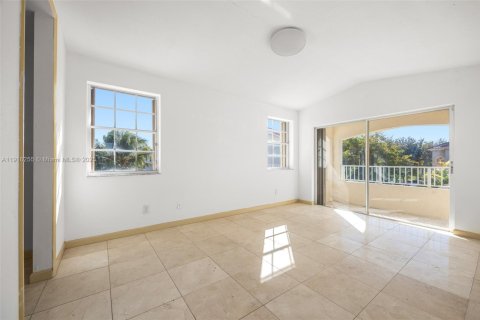 Casa en venta en Cutler Bay, Florida, 3 dormitorios, 153.1 m2 № 1971065 - foto 6