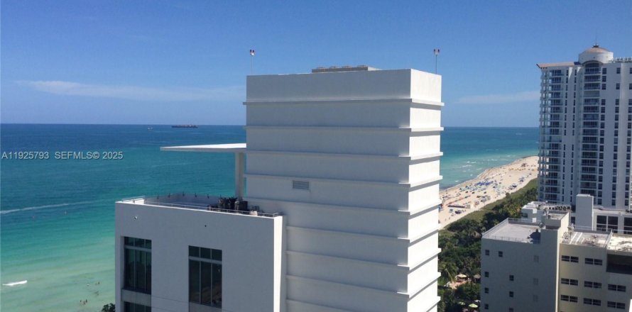 Studio à Condo à Miami Beach, Floride № 1985896