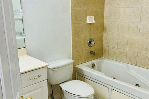 Condominio en venta en Kissimmee, Florida, 2 dormitorios, 137.87 m2 № 1679010 - foto 17