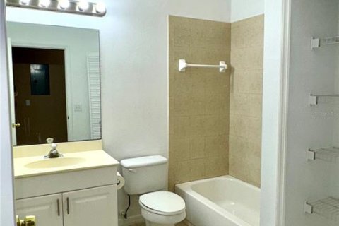 Condominio en venta en Kissimmee, Florida, 2 dormitorios, 137.87 m2 № 1679010 - foto 12