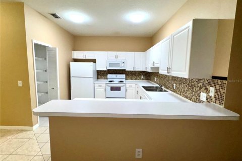 Condominio en venta en Kissimmee, Florida, 2 dormitorios, 137.87 m2 № 1679010 - foto 11