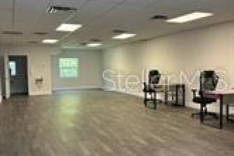 Propiedad comercial en alquiler en Oviedo, Florida, 89.37 m2 № 1851593 - foto 5