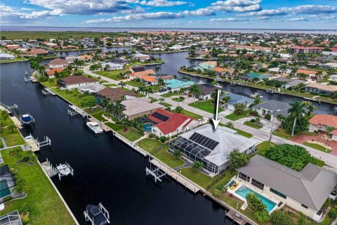 Villa ou maison à vendre à Punta Gorda, Floride: 3 chambres, 225.29 m2 № 2429185 - photo 6