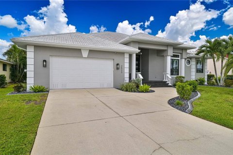 Villa ou maison à vendre à Punta Gorda, Floride: 3 chambres, 225.29 m2 № 2429185 - photo 8