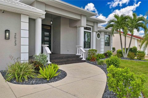 Villa ou maison à vendre à Punta Gorda, Floride: 3 chambres, 225.29 m2 № 2429185 - photo 9