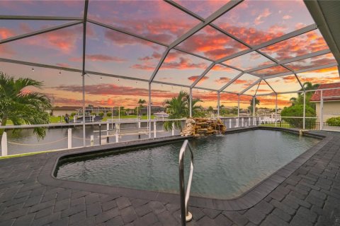 Villa ou maison à vendre à Punta Gorda, Floride: 3 chambres, 225.29 m2 № 2429185 - photo 3