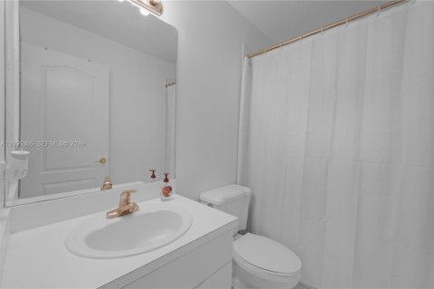 Touwnhouse à louer à Miramar, Floride: 3 chambres, 121.14 m2 № 2385032 - photo 22