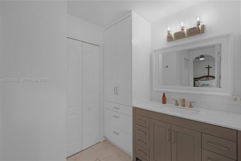 Touwnhouse à louer à Miramar, Floride: 3 chambres, 121.14 m2 № 2385032 - photo 28