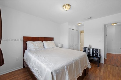 Touwnhouse à louer à Miramar, Floride: 3 chambres, 121.14 m2 № 2385032 - photo 20