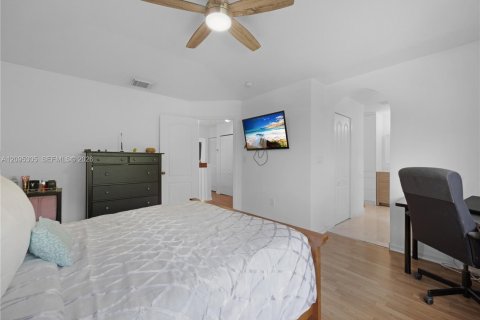 Touwnhouse à louer à Miramar, Floride: 3 chambres, 121.14 m2 № 2385032 - photo 26