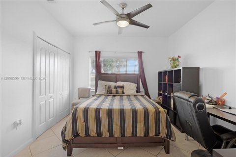 Touwnhouse à louer à Miramar, Floride: 3 chambres, 121.14 m2 № 2385032 - photo 17